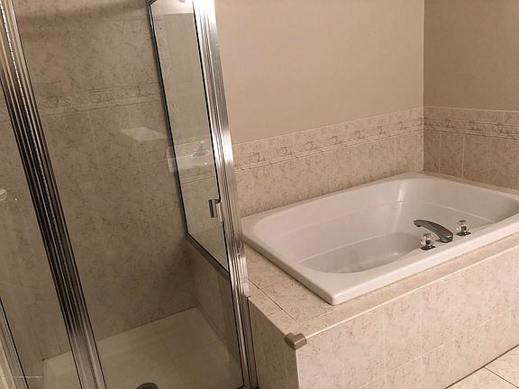 5th image of 23 Ironwood Ct