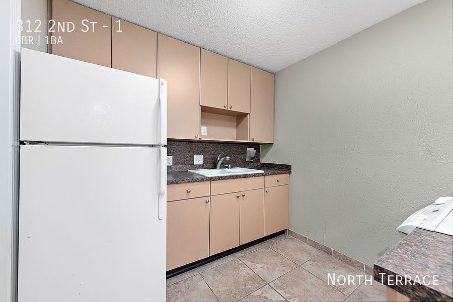 1st image of 312 2nd St #1