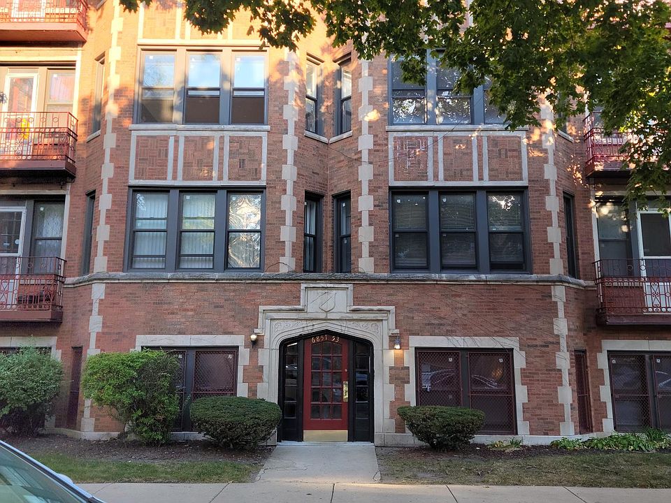 1st image of 6853 S Paxton Ave #1
