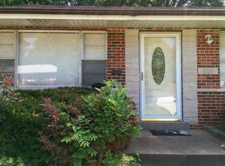 10008 Grosvenor Dr, Saint Louis, MO