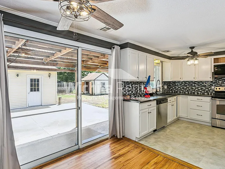 4536 S Glenn Ave — Photo 5