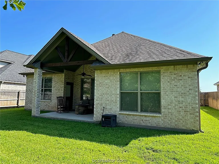 15605 Long Creek Ln — Photo 27