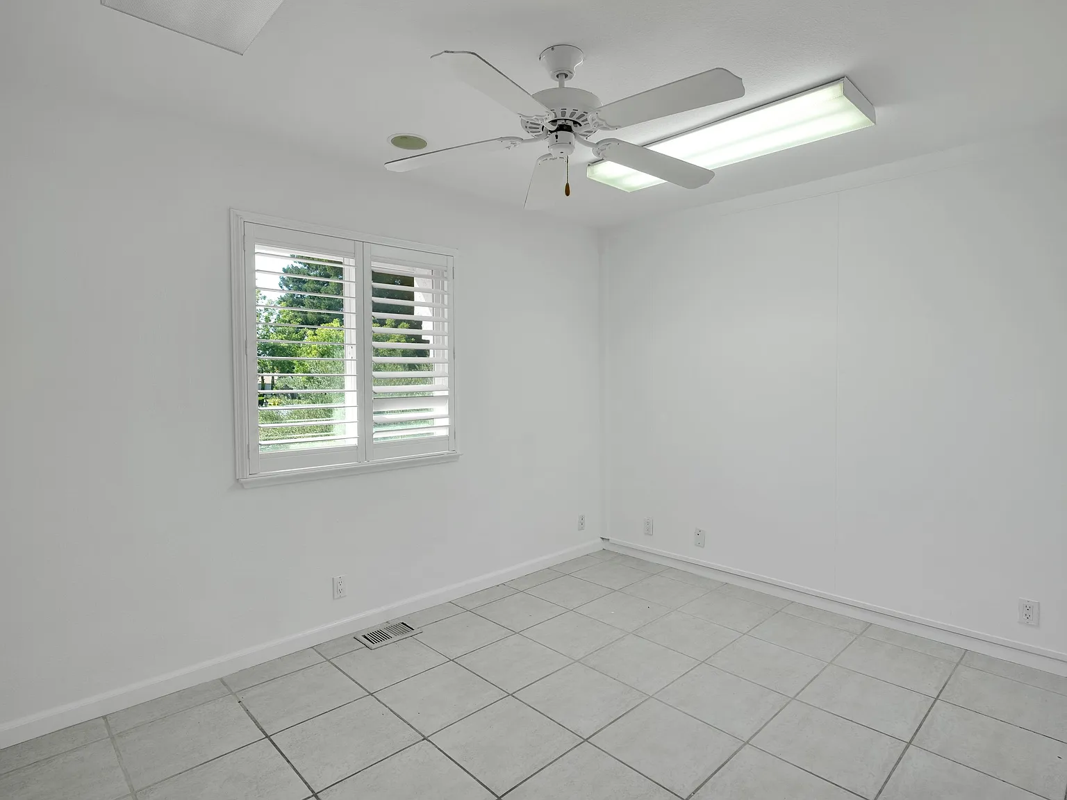 3 bed, 2101 sqft, $2,500 — Photo 4