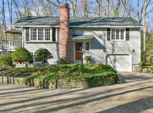 32 Sexton Hollow Rd, Canton, CT 06019