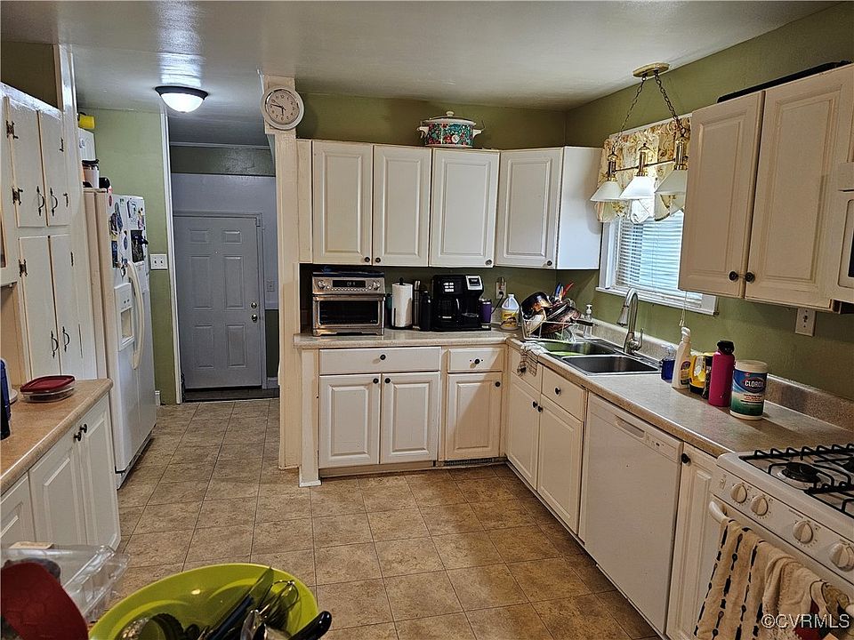 2nd image of 2034 Bishop St