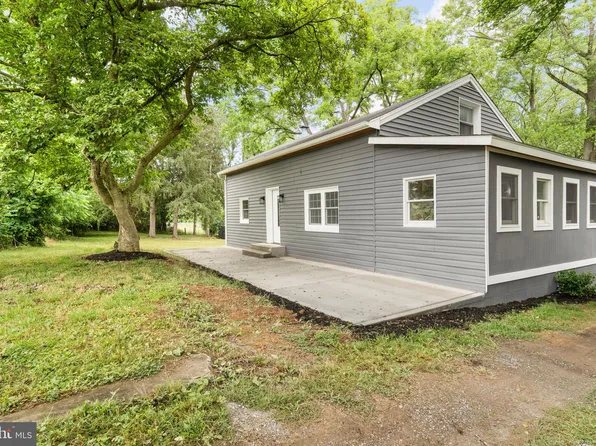 814 Antietam Dr, Hagerstown, MD 21742