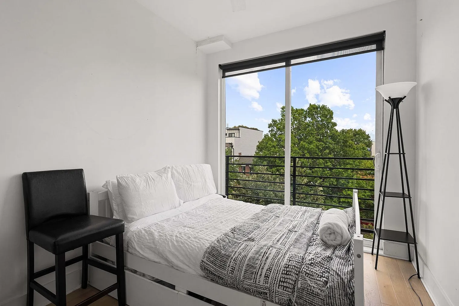 1 bed, 1.0 bath, 7534 sqft, $4,269 — Photo 3