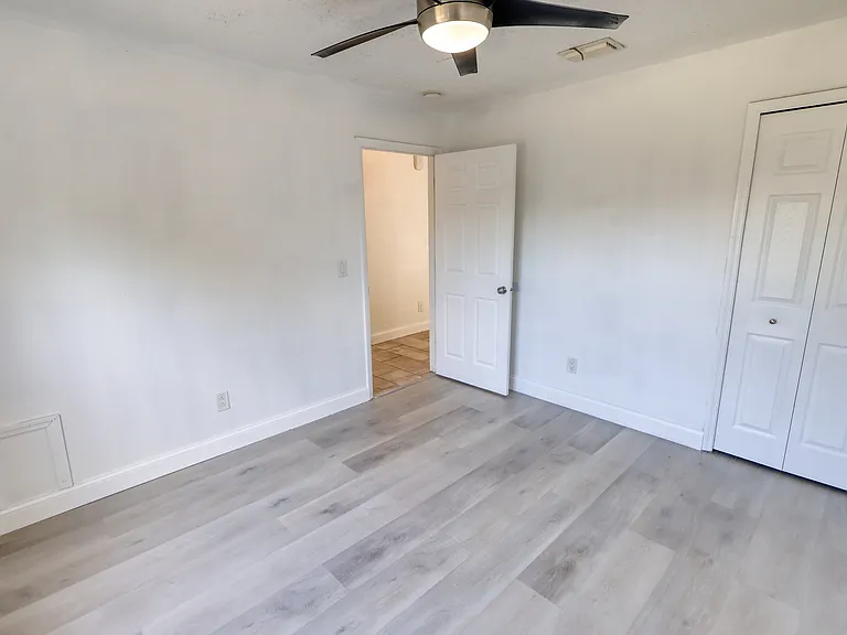 4930 10th Ave S — Photo 19