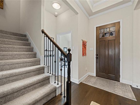 4th image of 349 Oak Meadow Trl