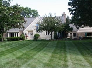 N25W30656 Ravine Ct, Pewaukee, WI 53072