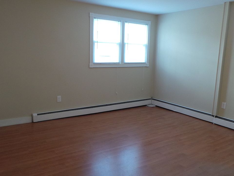 2nd image of 368 Kelley St