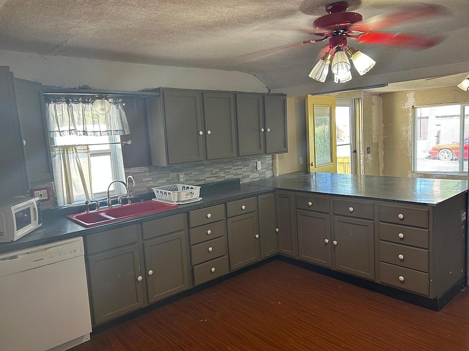 42 1st St, Easton, MN 56025 MLS 6427195 Zillow