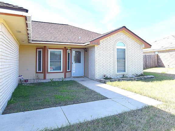 2nd image of 4202 Water Oak Dr
