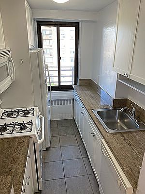 3rd image of 25 W 132nd St APT 10F