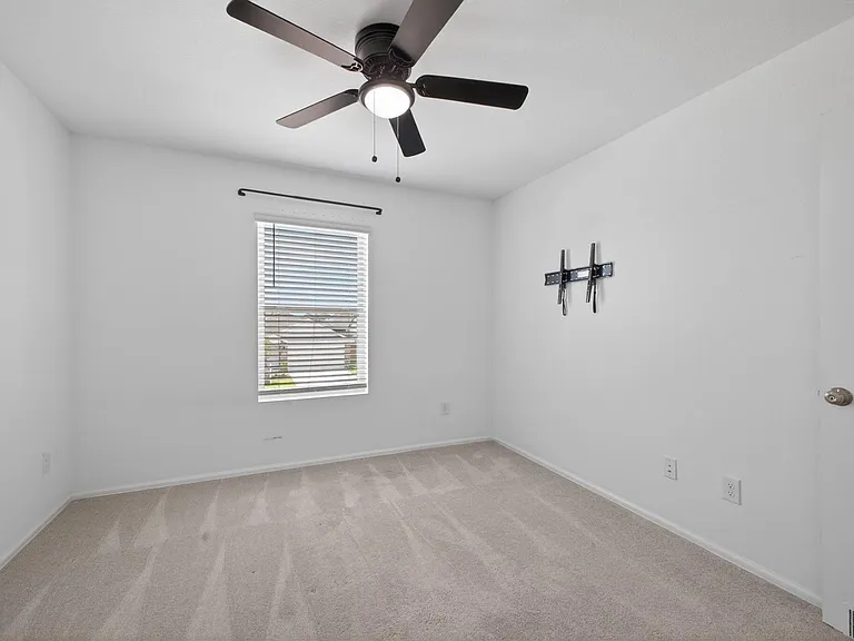 1519 Twilight Green Dr — Photo 35