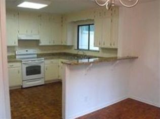 3537 Lakeshore Dr, Tallahassee, FL 32312