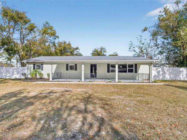 902 Charlie Griffin Rd, Plant City, FL 33566