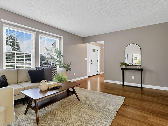 3rd image of 5975 Epernay Way