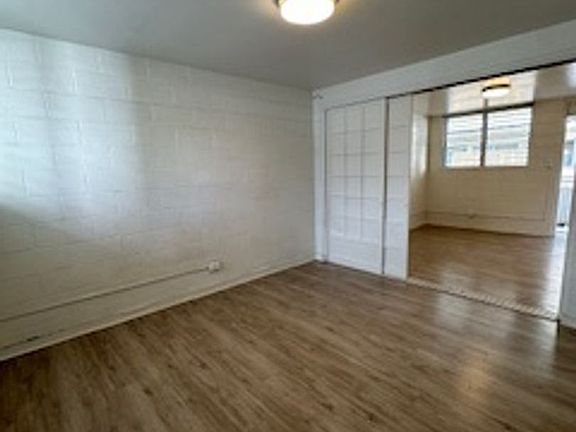 2nd image of 824 University Ave APT 7