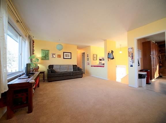 2215  Melholland Lawrence, KS listing photo #2