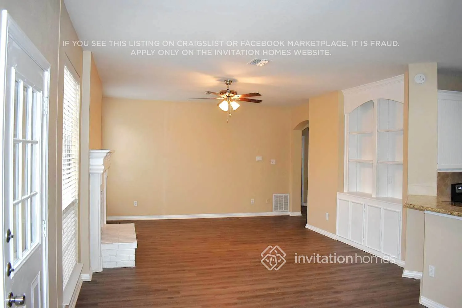 4634 Lincolnshire Dr Grand Prairie, TX 75052 — Photo 2