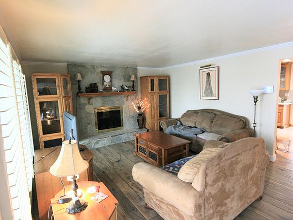 3rd image of 1242 Earl Way