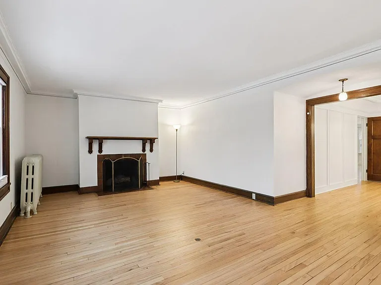 4042 N Downer Ave #4044 — Photo 9