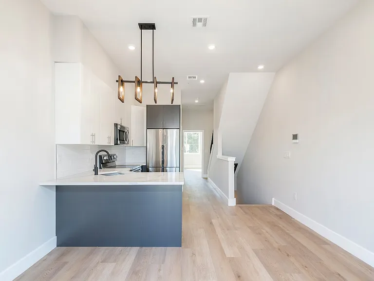 429 W York St #2 — Photo 4