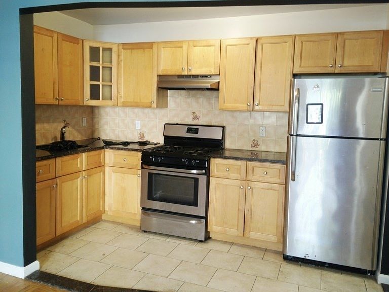 1st image of 324 Throop Ave #2WQS