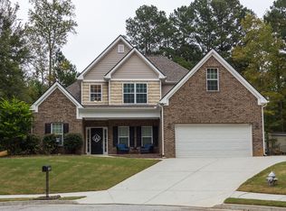 2116 Summit Ct, Loganville, GA 30052
