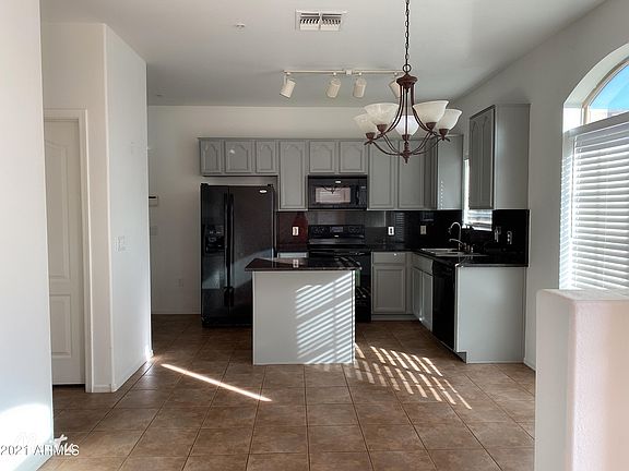 5th image of 2402 E 5TH Street #1665