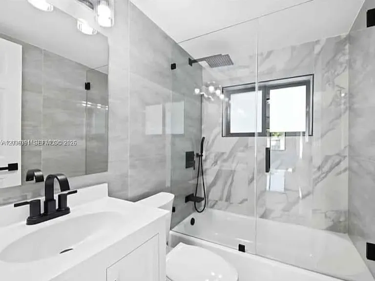 721 SW 5th Ct #0 — Photo 1