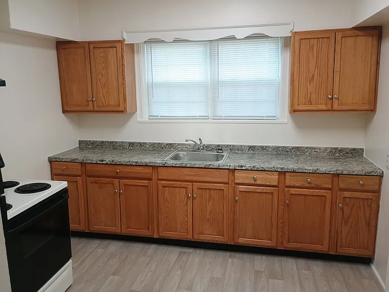 2112 Derry St #1 — Photo 2