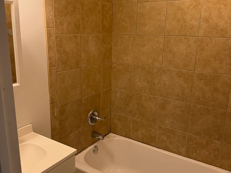 632 Groveland St — Photo 10