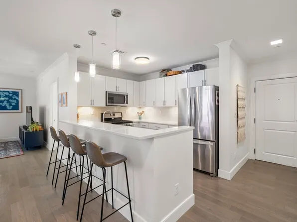 320 Maverick St Unit 209, East Boston, MA 02128