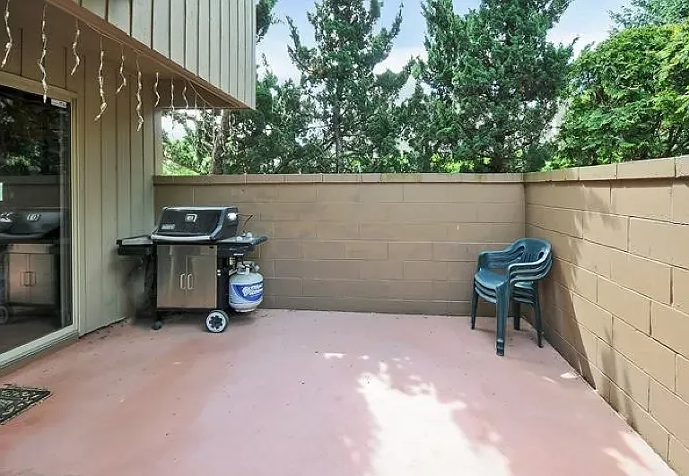 105 Kelly Dr — Photo 9