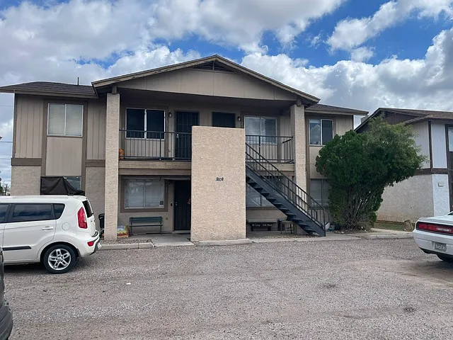 2 bed, 750 sqft, $1,100 — Photo 4