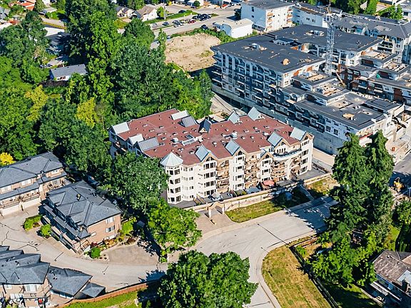 2nd image of 11595 Fraser St #203