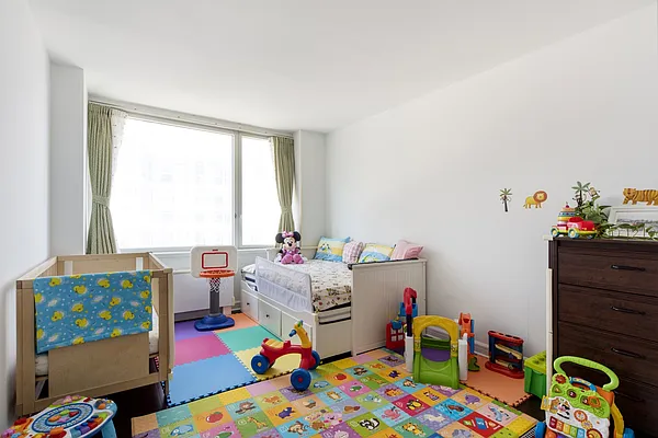 Sold by Nest Seekers International | media 3