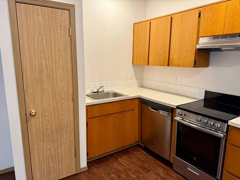 #170-5520 N. Missouri Ave. — Photo 2