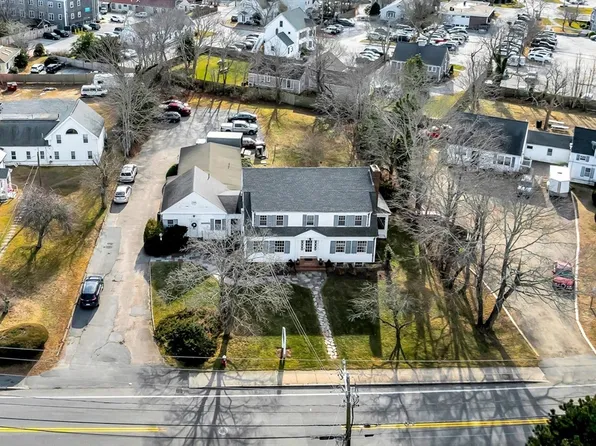 83 Main St, Barnstable, MA 02630