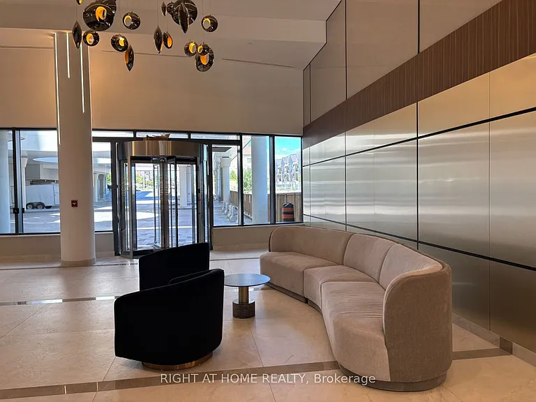 5105 Hurontario St #2905 — Photo 31