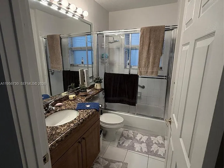 10390 Utopia Cir E — Photo 15