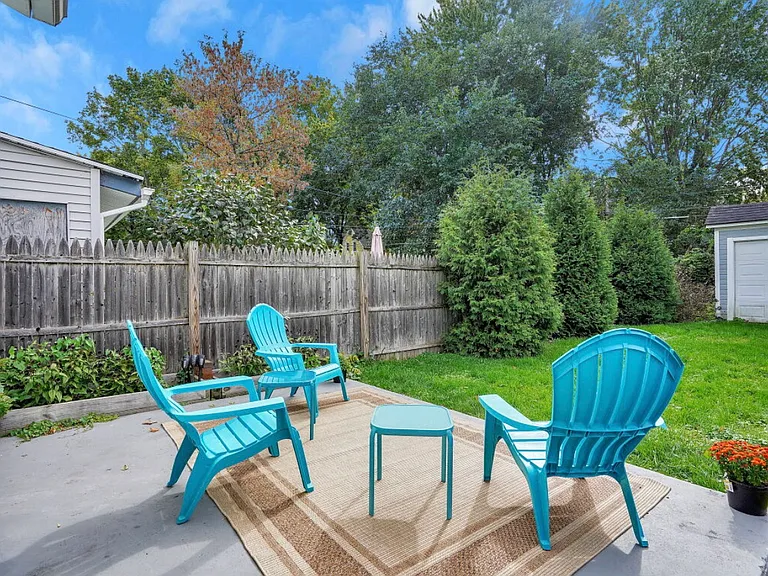 Averill Ave — Photo 15