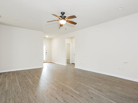 4th image of 1314 Roan Dr