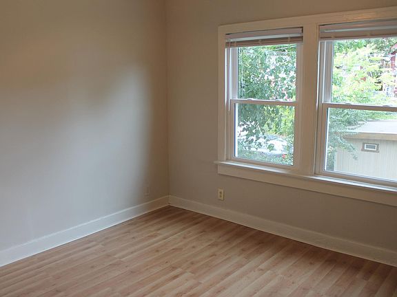 4th image of 2820 Harrison St APT 1N