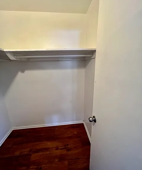 Jamaica Apartments — Photo 10