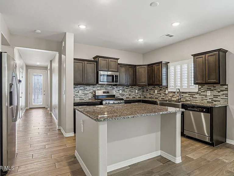 14828 Tierra Coruna Ave — Photo 6