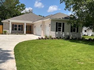 127 Country Club Rd, Shalimar, FL 32579