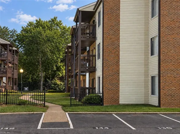 144 Wells Ct #2, Hampton, VA 23666